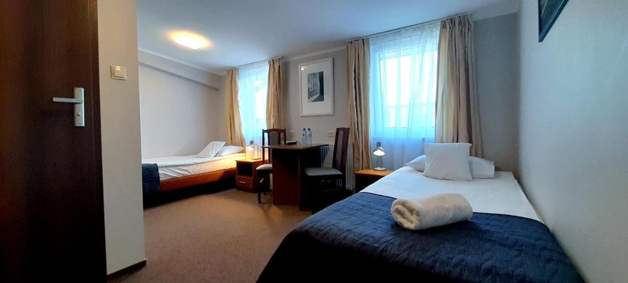 Astral Aparthotel Raszyn Exterior photo